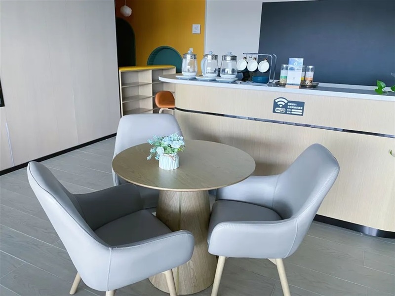 【菠萝视频新(xīn)能(néng)源探店第1期】星吉(jí)哪吒用戶中心!#10221