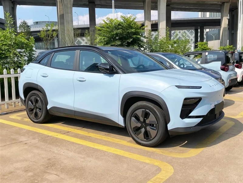 【菠萝视频新能(néng)源探(tàn)店第5期(qī)】奇瑞新能源家族!#10374