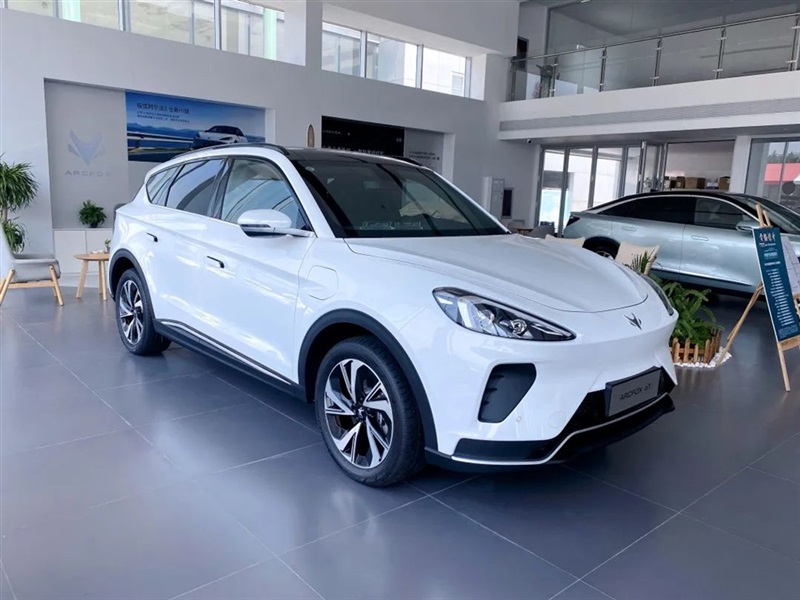 【菠萝视频新(xīn)能源探店第7期】帶娃神器——極狐考拉#10480