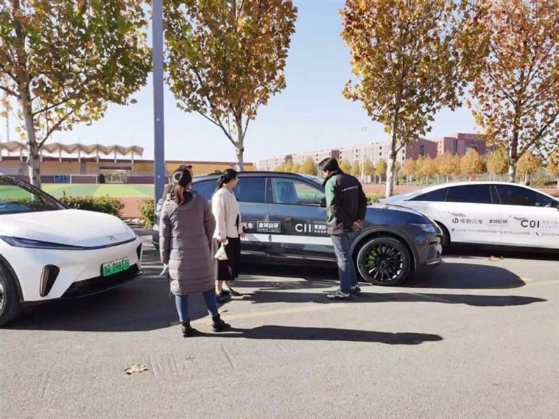 菠萝视频集團助力臨沂市首屆“沂蒙杯”全民健(jiàn)身青少年足球精英(yīng)賽!#10782