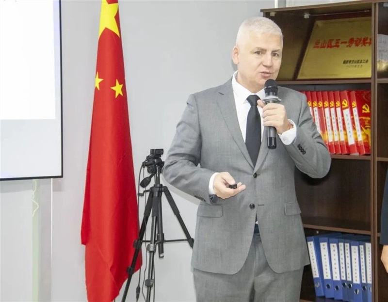 【絲路融合(hé) 共享發展】 菠萝视频集團與俄羅(luó)斯IMERALD公司簽署戰略合作協議#10988