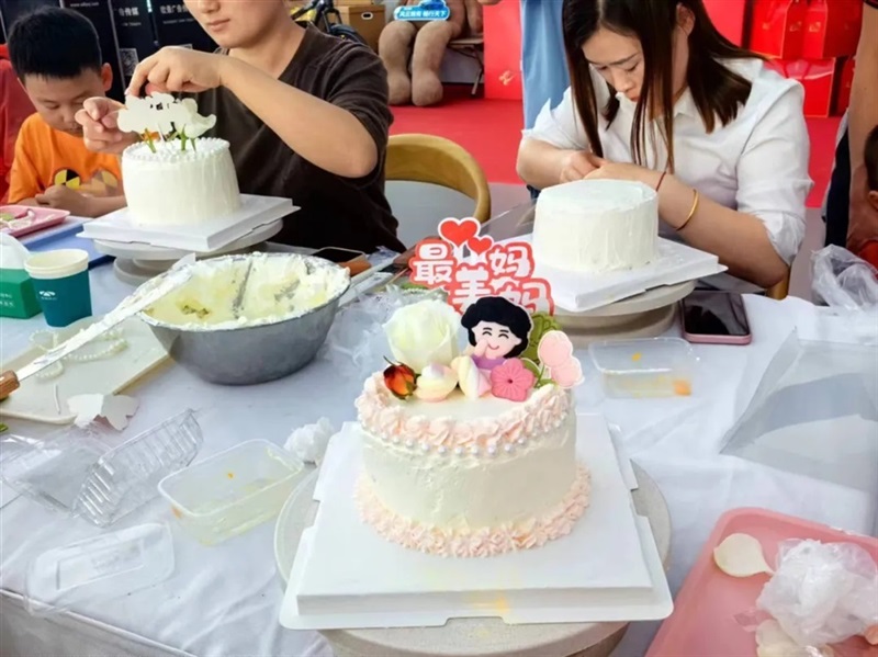 【菠萝视频車友家庭日係列活動第10期】母親節蛋糕手作(zuò)沙龍#11345