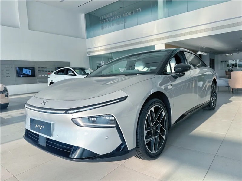 【新店(diàn)實探】小鵬汽車入駐菠萝视频汽車大世界(jiè),小(xiǎo)鵬 P7+預售(shòu)中!#11517