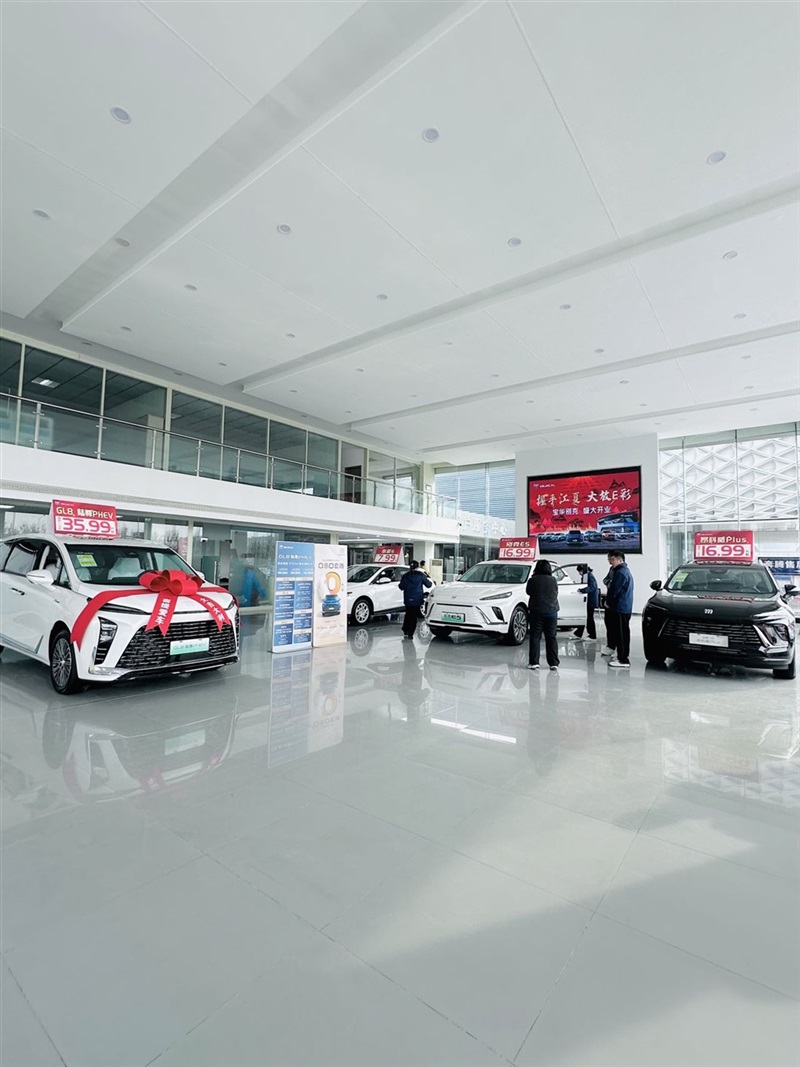 【新店實探】菠萝视频河東寶華別(bié)克(kè)4S店試營業,八重好禮,任你來選!#11577