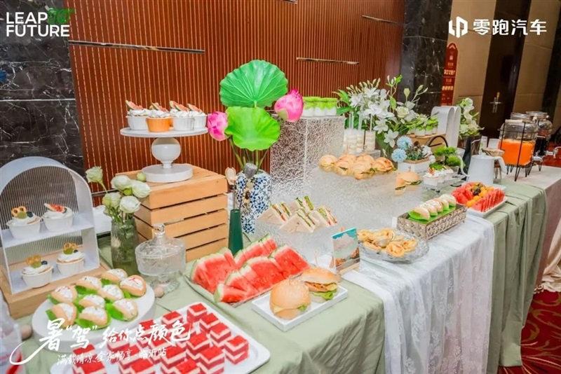 零跑暑“駕”給你點顏色—星(xīng)晨公司全家暢享團購會燃爆(bào)臨沂(yí)!#11949