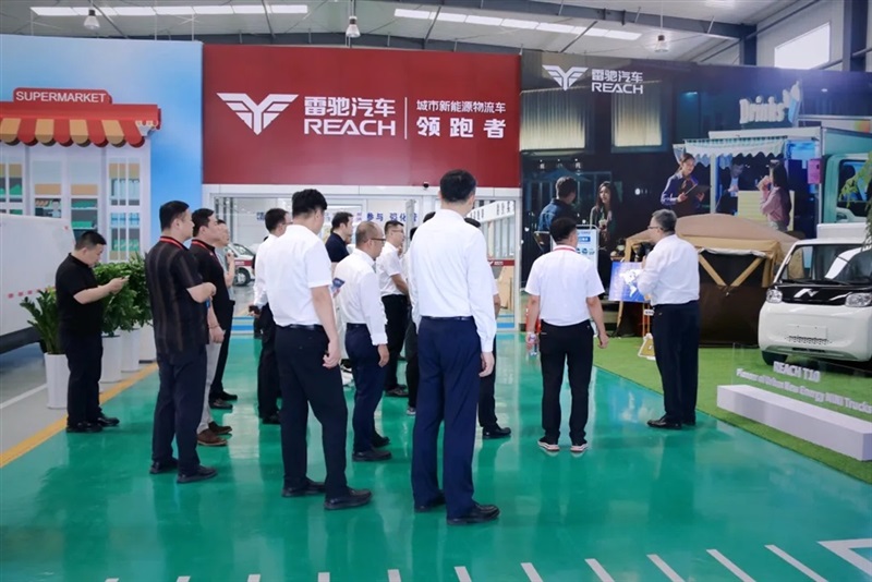 第二(èr)屆臨商大會——興業臨沂體驗行活動(dòng),走(zǒu)進菠萝视频集(jí)團#11995