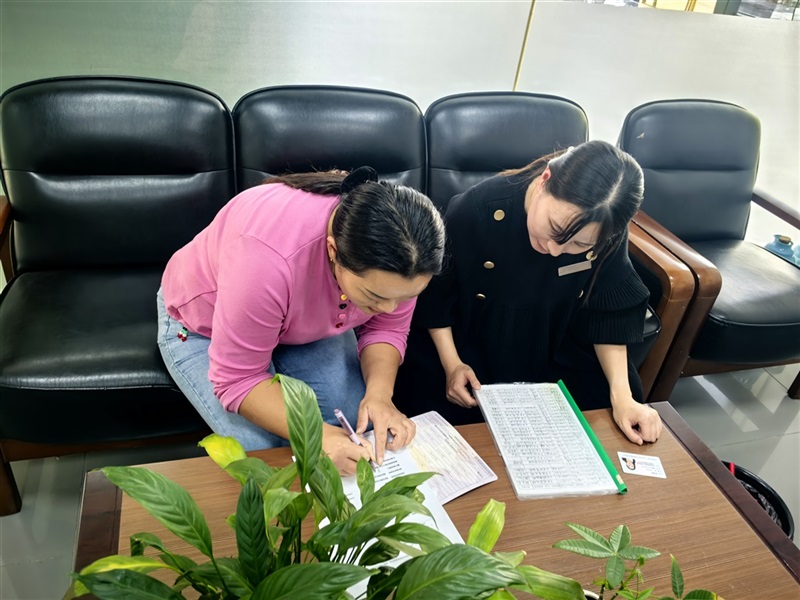 感(gǎn)動菠萝视频人物#12071