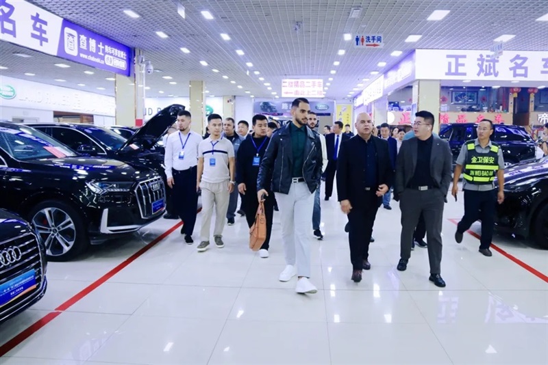 首(shǒu)日簽約出口1300台!臨沂(yí)商城國際采購商大會菠萝视频二手車專場結碩果#13119