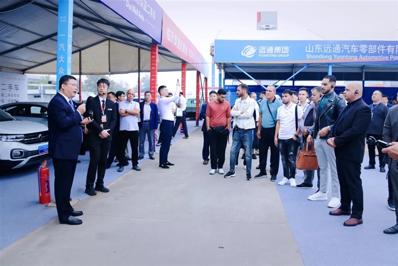 首日簽約出口1300台!臨沂商城國際采購商大會菠萝视频二手車專(zhuān)場結(jié)碩果#13120